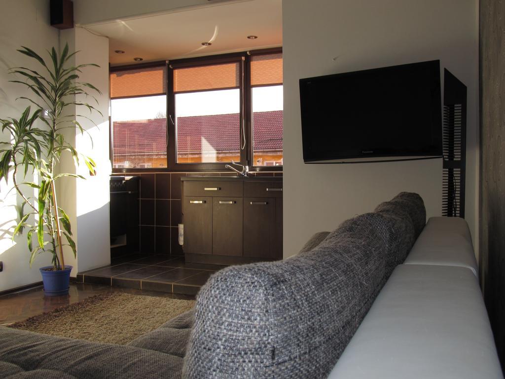 Comfort Home Apartment 2 Petroşani 외부 사진